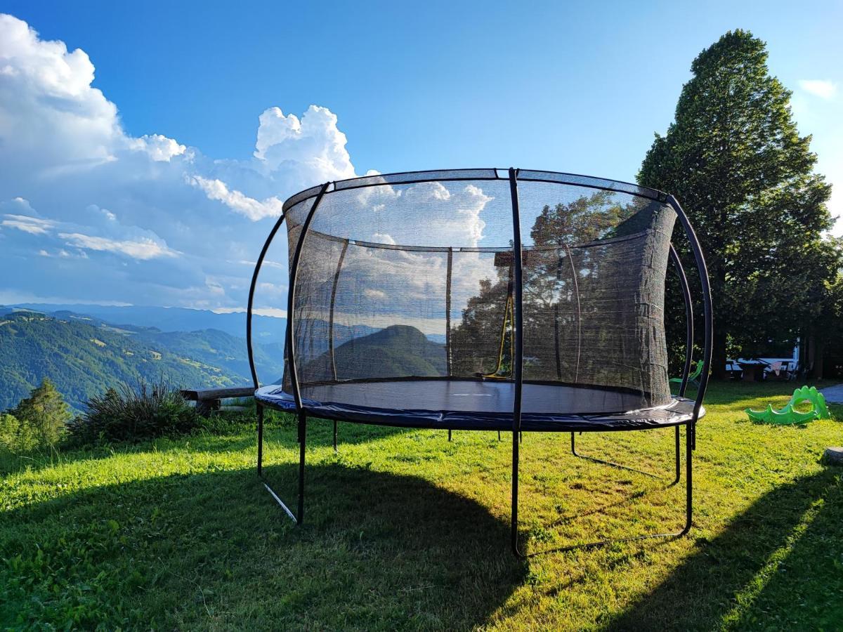 Domacija Za Robom Apartment Cerkno Bagian luar foto