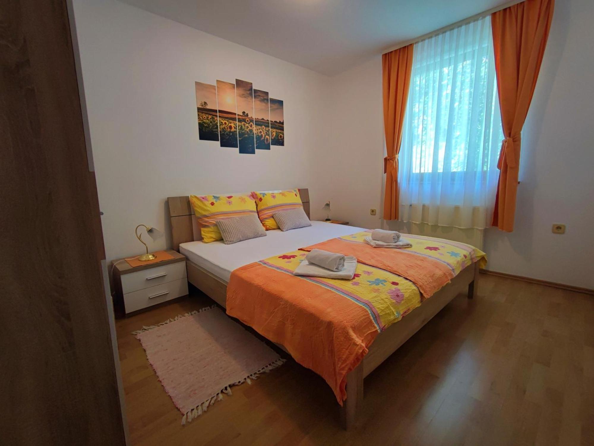 Domacija Za Robom Apartment Cerkno Ruang foto